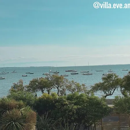 Villa Eve Bord De Piscine Roof