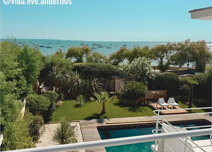 Villa Eve Bord De Piscine Roof